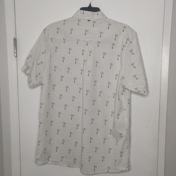 Rip Curl Shirt - Picture 2 of 4